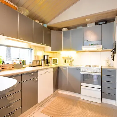 Holiday home Atelje 1 *